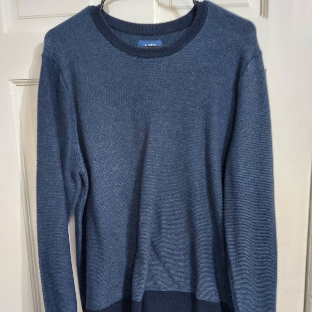 APT 9 SWEATSHIRT